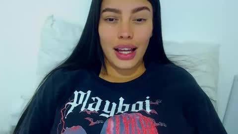 Snapshot of imsweetlips chatting on March 1, 10:56 pm imsweetlips online show from March 1, 10:56 pm