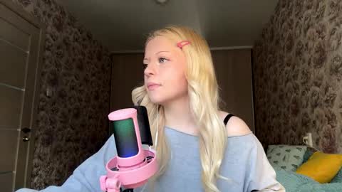 Snapshot of inamillsap chatting on February 21, 11:11 am Lola online show from February 21, 11:11 am