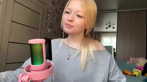 Snapshot of inamillsap chatting on February 28, 9:10 am Lola online show from February 28, 9:10 am