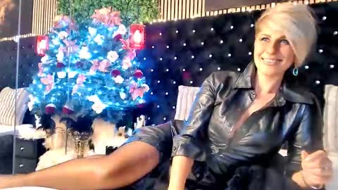 inanna_ishtar1 online show from December 17, 5:02 am