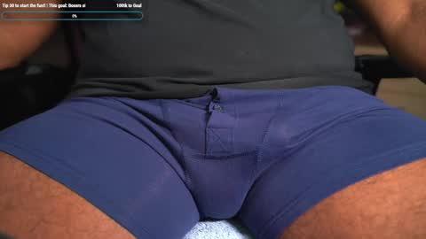 Snapshot of inchesblackuk chatting on January 16, 12:20 pm Inches online show from January 16, 12:20 pm