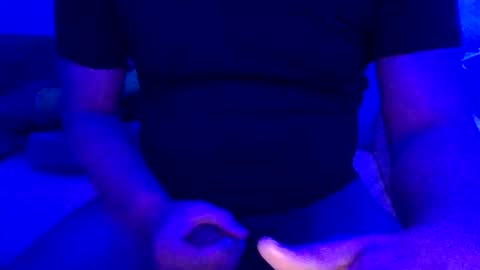 Inchesofhappiness7 online show from November 16, 3:06 pm