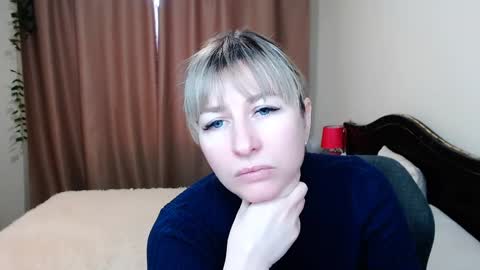 Snapshot of incredible_ariela chatting on December 15, 10:50 am incredible_ariela online show from December 15, 10:50 am