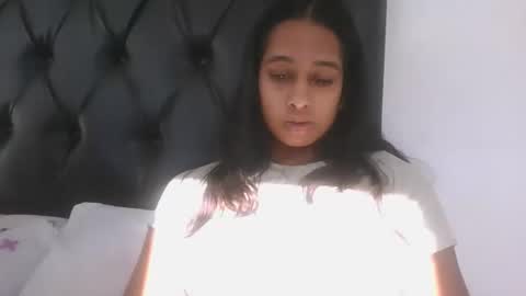 Snapshot of indanbella19 chatting on June 5, 6:52 am indanbella19 online show from June 5, 6:52 am