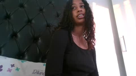Snapshot of indanbella19 chatting on June 25, 5:07 am indanbella19 online show from June 25, 5:07 am