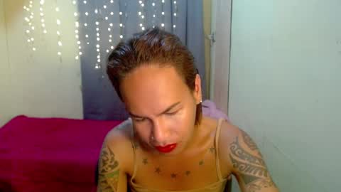 Snapshot of indaypakay_ts chatting on February 2, 7:20 am Pakay online show from February 2, 7:20 am