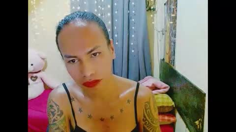 Snapshot of indaypakay_ts chatting on October 11, 6:45 am Pakay online show from October 11, 6:45 am