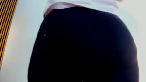 Snapshot of indi_catalina chatting on July 25, 12:25 pm Indi Catalina online show from July 25, 12:25 pm