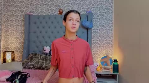 Snapshot of indi_rave chatting on January 19, 12:31 pm INDI online show from January 19, 12:31 pm