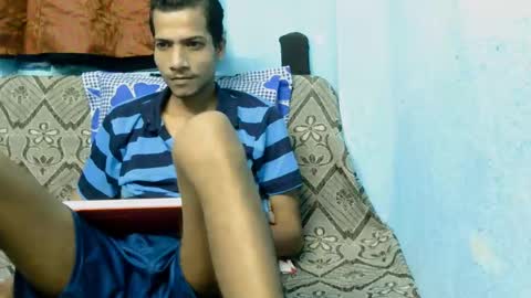 Snapshot of indian_bengali_boy chatting on September 17, 7:04 pm Suman Leo online show from September 17, 7:04 pm