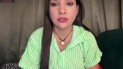 Snapshot of indian_meenakshi_69 chatting on May 27, 2:41 am priya online show from May 27, 2:41 am