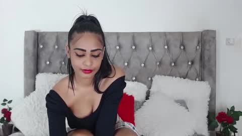 Jazmin online show from February 6, 6:46 pm