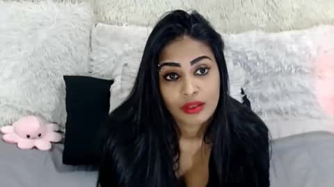 Snapshot of indian_swaggerliciousx chatting on May 15, 11:34 pm Jazmin online show from May 15, 11:34 pm