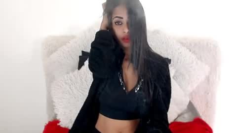 Jazmin online show from August 1, 10:36 am