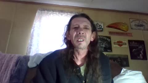 Snapshot of indianabob1 chatting on February 18, 6:48 pm indianabob1 online show from February 18, 6:48 pm