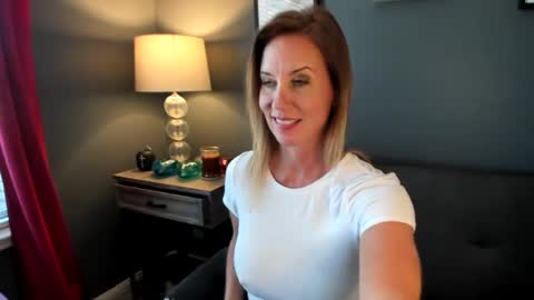 Snapshot of indianacooper chatting on September 9, 7:13 pm IndianaCooper - Showtimes - Mon-Fri 12pm and 930PM CST SatSun 930pm CST online show from September 9, 7:13 pm
