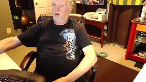 Snapshot of indianapapa chatting on September 15, 10:59 am Papa online show from September 15, 10:59 am