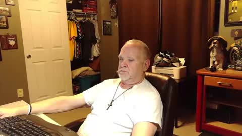 Snapshot of indianapapa chatting on November 10, 3:38 am Papa online show from November 10, 3:38 am