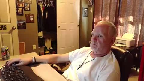 Snapshot of indianapapa chatting on November 12, 7:57 pm Papa online show from November 12, 7:57 pm