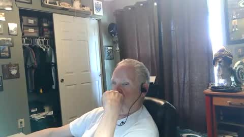 Papa online show from May 31, 7:37 pm