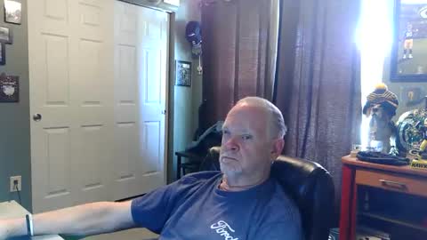 Papa online show from June 6, 7:07 pm