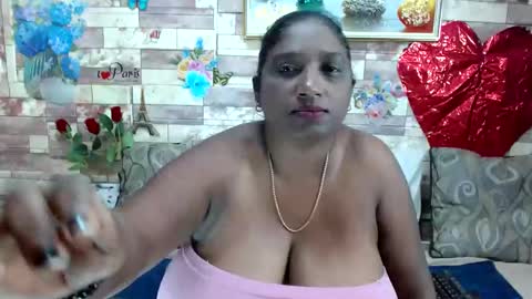 Snapshot of indianblue3 chatting on February 11, 2:35 pm tracy online show from February 11, 2:35 pm