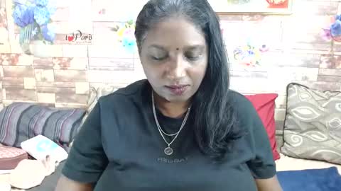 Snapshot of indianblue3 chatting on October 11, 9:08 am tracy online show from October 11, 9:08 am