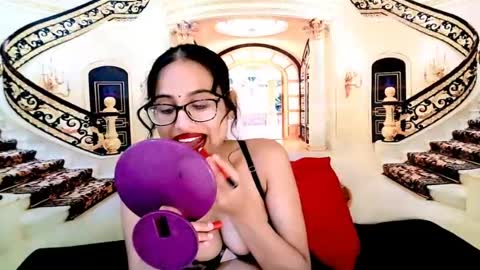 Snapshot of indianbootylicious1 chatting on June 18, 9:25 am nala online show from June 18, 9:25 am