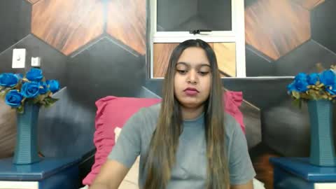 Snapshot of indianclassic69 chatting on February 16, 9:05 am indianclassic69 online show from February 16, 9:05 am