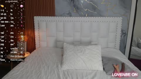 LITTLE AINHOA  online show from December 30, 7:42 pm