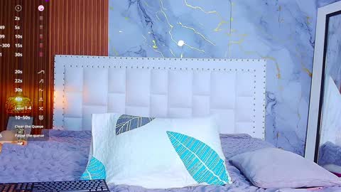 LITTLE AINHOA  online show from February 3, 7:31 pm