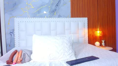 LITTLE AINHOA  online show from February 11, 7:38 pm