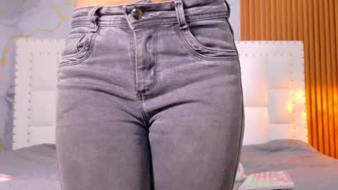 LITTLE AINHOA  online show from September 16, 7:48 pm