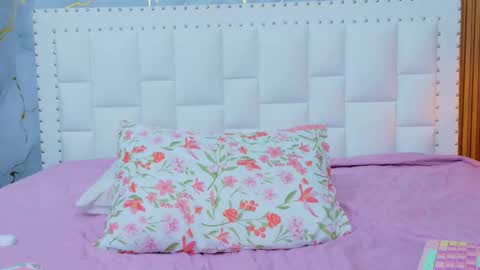 LITTLE AINHOA  online show from October 9, 7:45 pm