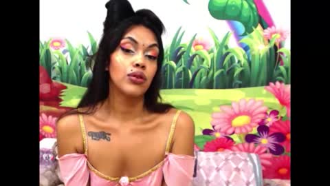 Snapshot of indiandesire4u69 chatting on November 8, 11:21 am Lia online show from November 8, 11:21 am