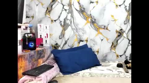 Snapshot of indiandesire4u69 chatting on April 28, 7:57 am Lia online show from April 28, 7:57 am