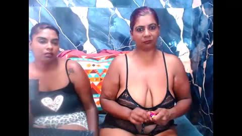 indianerotica4u online show from January 14, 9:37 am