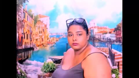 Snapshot of indianfairy4u chatting on December 17, 6:47 pm natasha online show from December 17, 6:47 pm