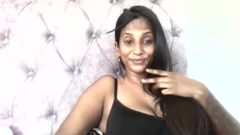 priya online show from December 22, 7:49 am