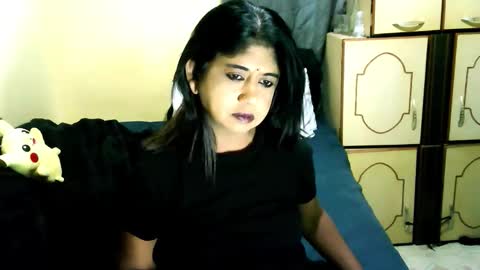 Snapshot of indianpleasures21 chatting on May 18, 1:39 pm indianpleasures21 online show from May 18, 1:39 pm