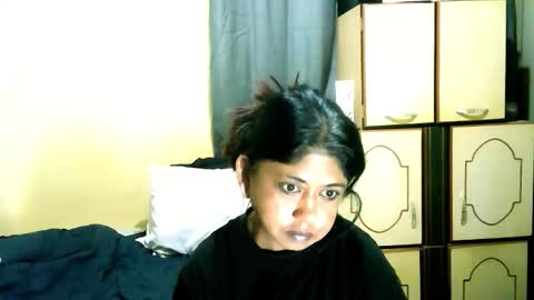 Snapshot of indianpleasures21 chatting on May 26, 5:25 am indianpleasures21 online show from May 26, 5:25 am