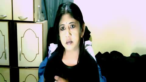 Snapshot of indianpleasures21 chatting on July 15, 6:24 pm indianpleasures21 online show from July 15, 6:24 pm