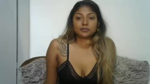 Snapshot of indianqtpie6 chatting on May 14, 6:09 am indianqtpie6 online show from May 14, 6:09 am