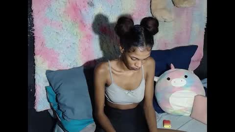 indianqueen5 online show from December 1, 9:09 pm