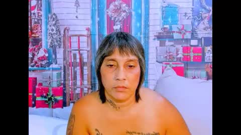 indianroxy27 online show from December 18, 7:53 pm