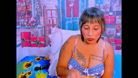 indianroxy27 online show from December 19, 5:53 pm