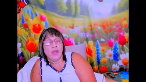 Snapshot of indianroxy27 chatting on April 28, 6:35 pm indianroxy27 online show from April 28, 6:35 pm