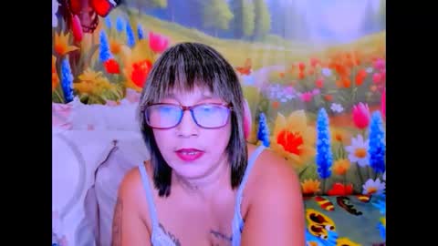 Snapshot of indianroxy27 chatting on April 29, 6:14 pm indianroxy27 online show from April 29, 6:14 pm