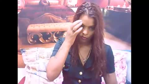 indiansexyass4u2luv online show from January 14, 5:23 pm