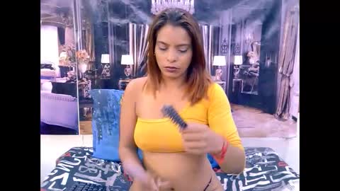 Snapshot of indiansexyass4u2luv chatting on March 28, 9:25 pm indiansexyass4u2luv online show from March 28, 9:25 pm